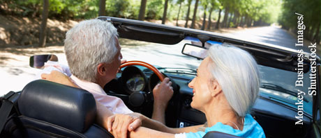  Im hohen Alter sinkt die Reaktionsfähigkeit beim Fahren. Daher fordern Experten Präventionsprogramme für Senioren.